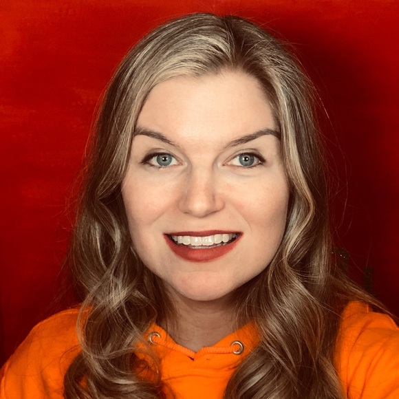 Meet your Posher, Tiffany - Picture 1 of 1